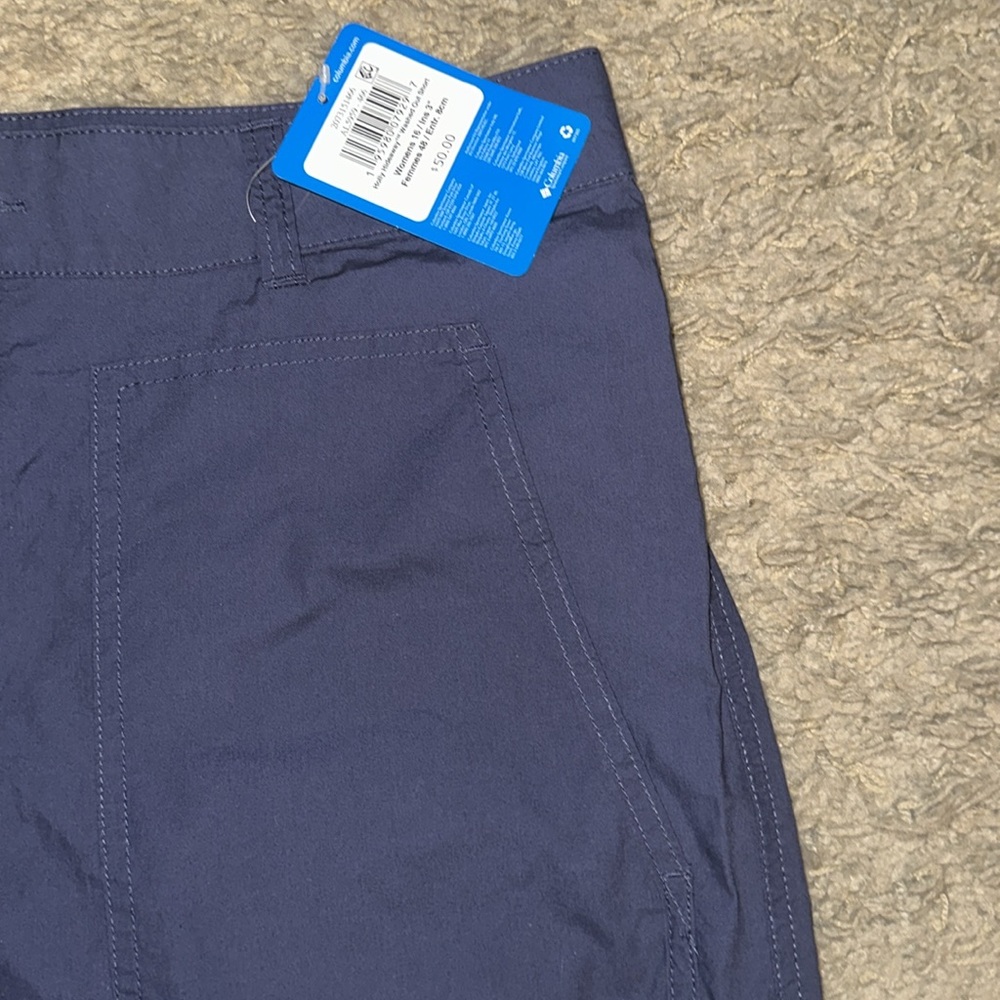 NWT Columbia Women’s Holly Hideaway Washed Out 100% Cotton Blue Shorts (16) - Picture 3 of 5